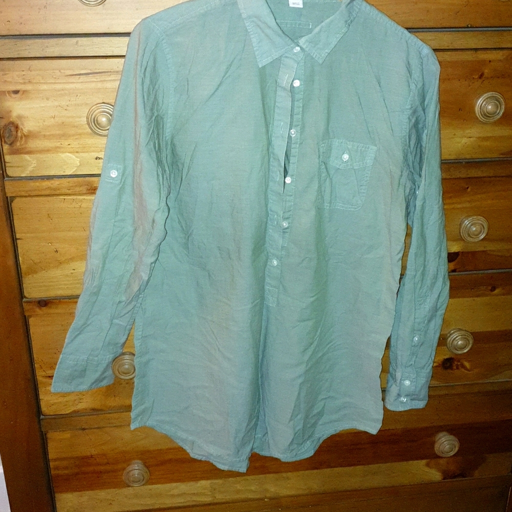 Women's med J Crew shirt